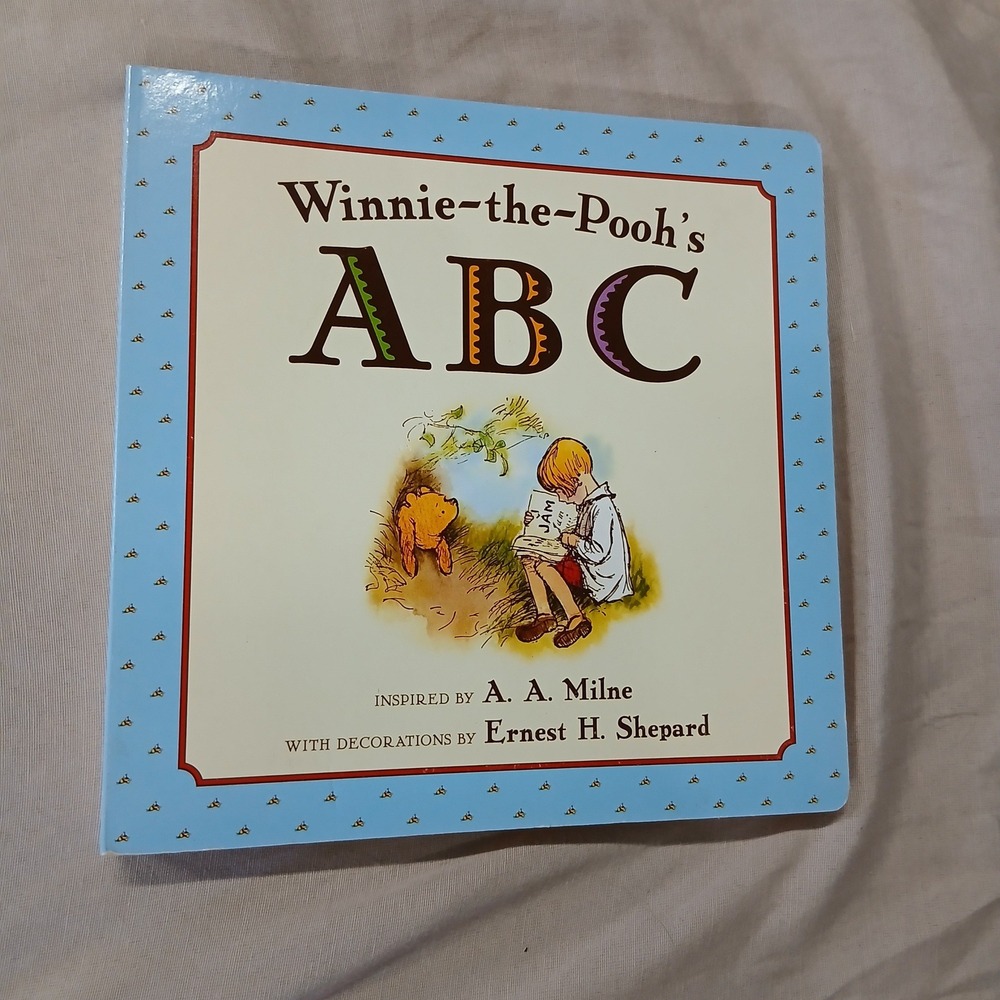 Winnie-the-Pooh's ABC Board Book A.A. Milne Ernest H. Shepard 0525472800